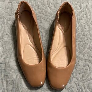 Antonio Milani Women's Tan Ballet Flats